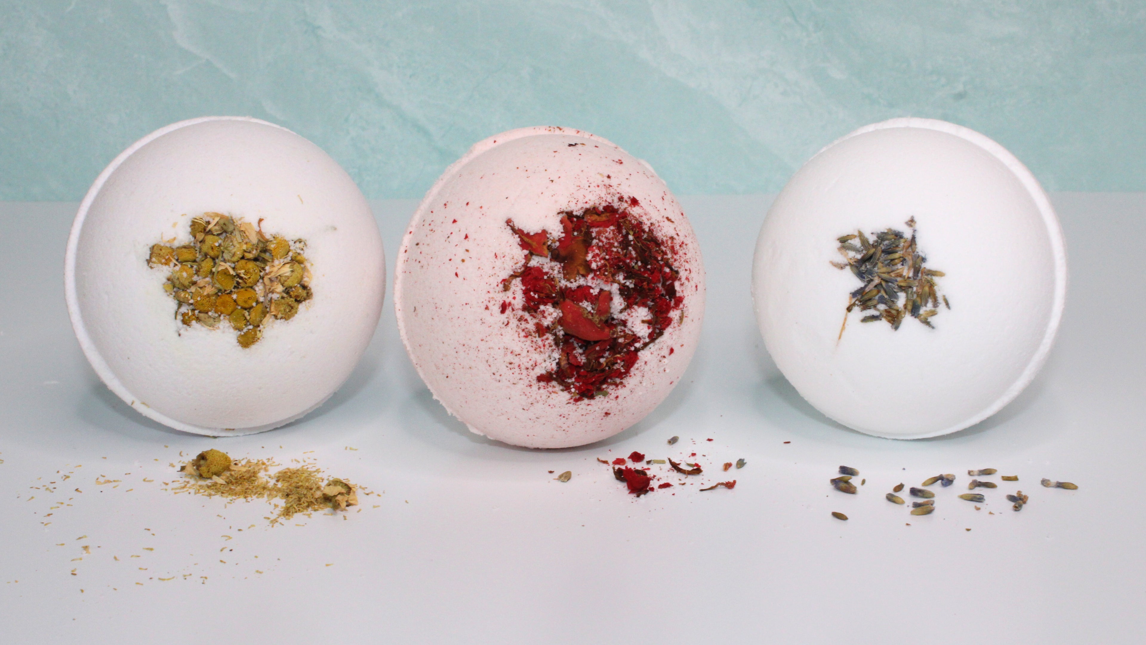 Sandalwood + Vanilla Bath Bomb