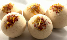Load image into Gallery viewer, Let&#39;s Chill Detoxifying Bath Bomb - Lemongrass
